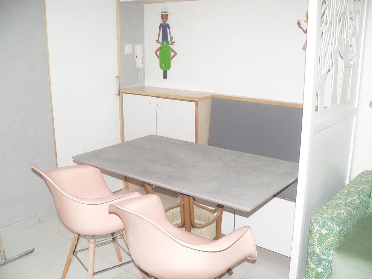Liege Centre 6 Rue Montagne Sainte Walburge, 4000 Liege, Pour 2 Pers A 3 Minutes De La Gare St Lambert Appartement Buitenkant foto